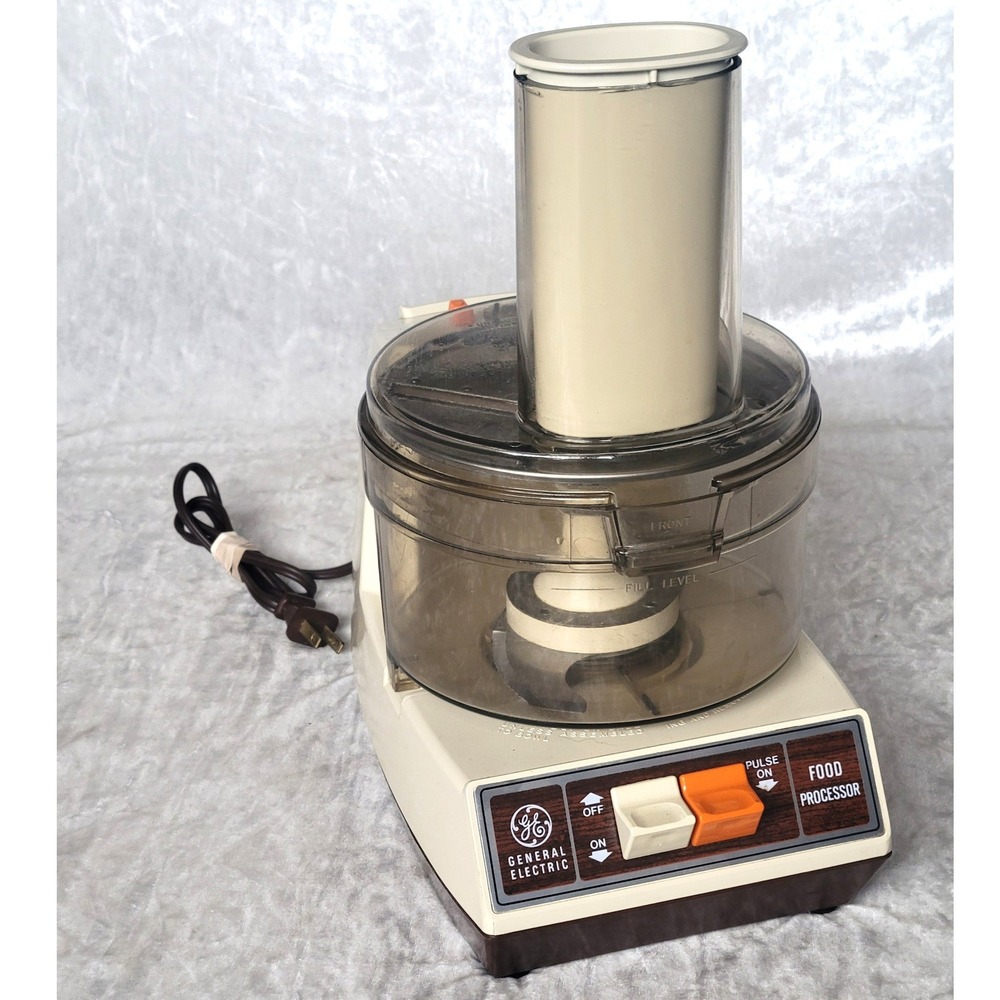 Vtg GE Food Processor D2FP1-4200 Almond Woodgrain 360W USA EXC